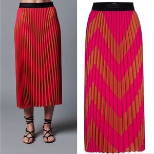 Le Superbe Chevron Pleated Skirt